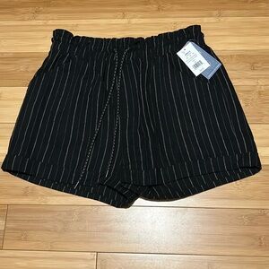 ⭐️ NWT Rewind shorts